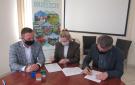 podpisanie umowy - rewitalizacja Parku Miejskiego przy ul. Dworcowej
