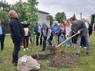 spotkanie w Urzędzie Gminy oraz posadzenie drzewa przyjaźni- 29.05.2025